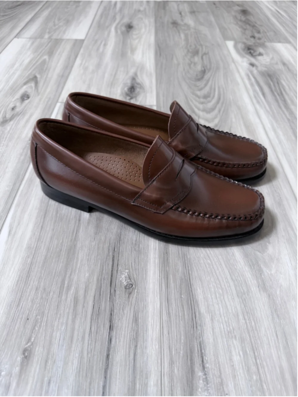 G.H. Bass Weejuns Logan Penny Loafers Men’s 8 EE Brown Leather Dress Shoes